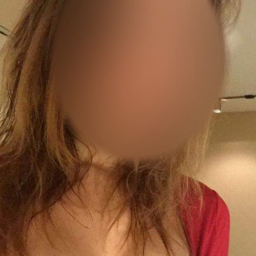 Hübsche reife Cougar empfängt nackt JH, die alte Frauen lieben, Möckern