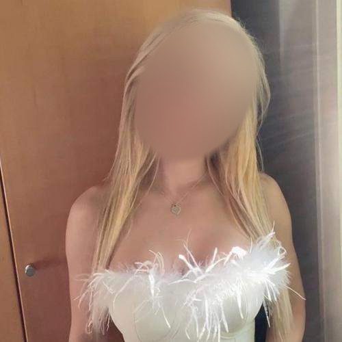 Plancul sexe model Seßlach avec Merle